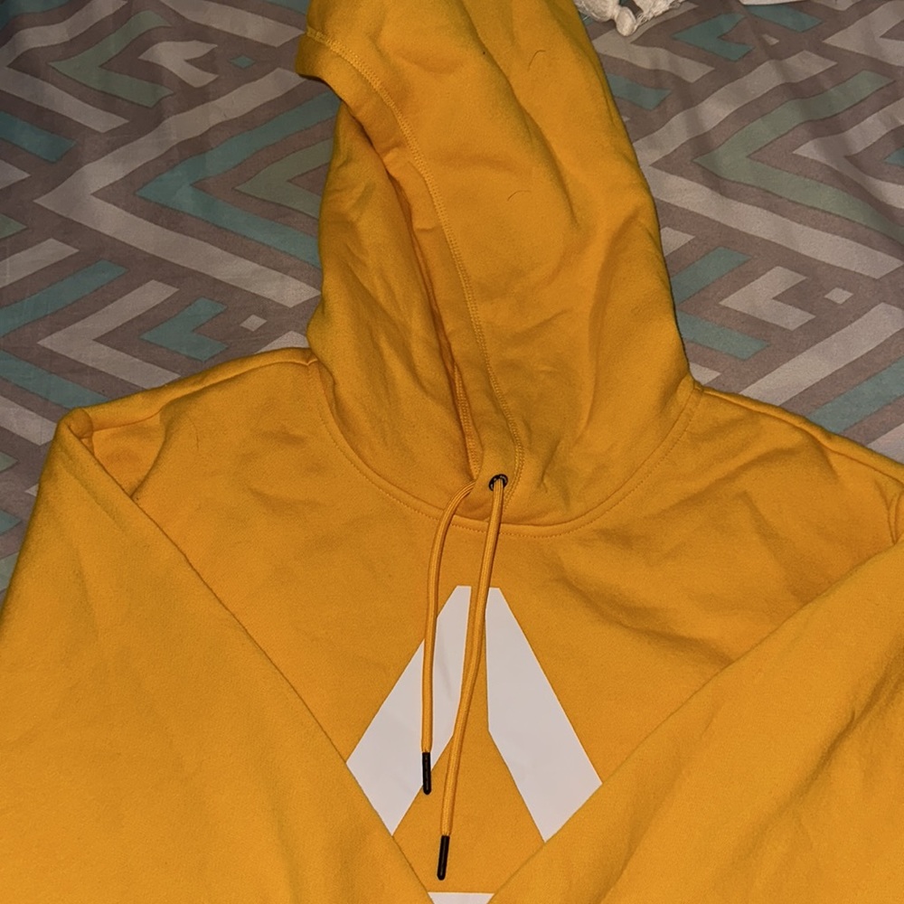 Yellow Reebok pullover sweater - Picture 5 of 6